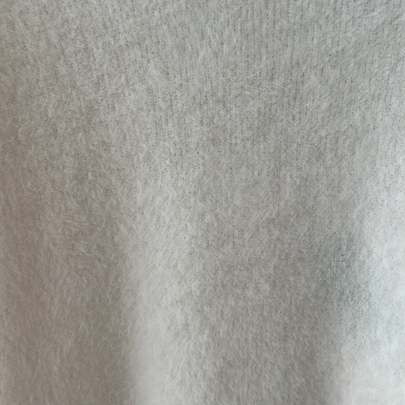 Abercombie & Fitch Sweater - Picture 3 of 7